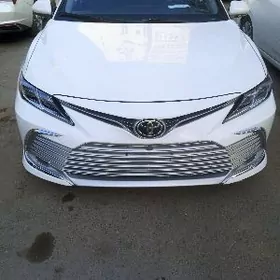 Toyota Camry 2023
