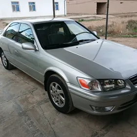 Toyota Camry 2001
