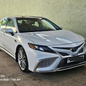 Toyota Camry 2021