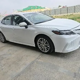 Toyota Camry 2022
