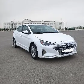 Hyundai Elantra 2020