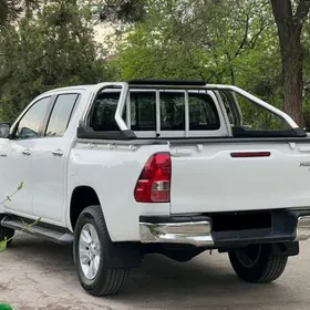 Toyota Hilux 2016