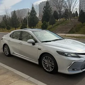 Toyota Camry 2022