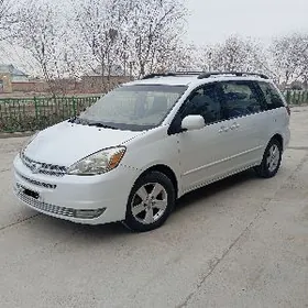 Toyota Sienna 2004
