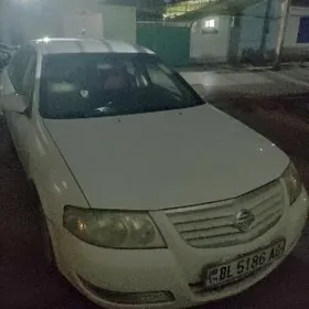 Nissan Sunny 2011