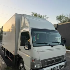 Mitsubishi Fuso 2015