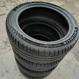 235 45 18 Michelin Pilot Teker