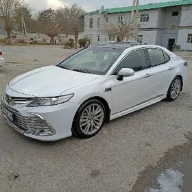 Toyota Camry 2018