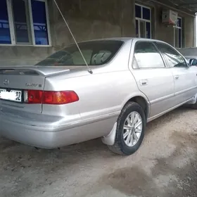 Toyota Camry 2001