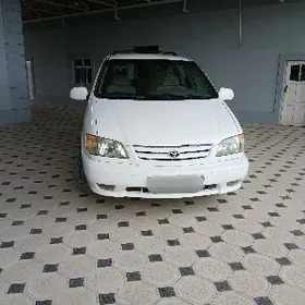 Toyota Sienna 2002