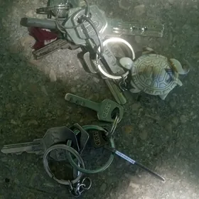 машинда ачар галыпдыр кимнки