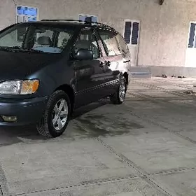 Toyota Sienna 2001