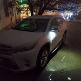 Toyota Highlander 2018