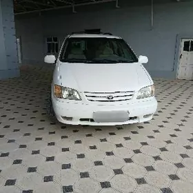 Toyota Sienna 2002