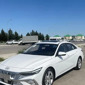 Hyundai Elantra 2025