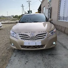 Toyota Camry 2011