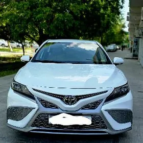 Toyota Camry 2022
