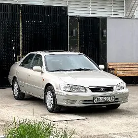 Toyota Camry 1998