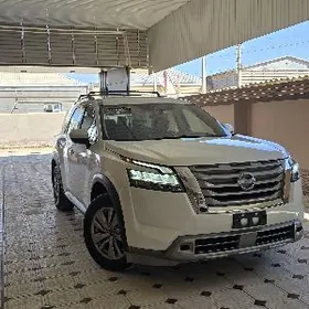 Nissan Pathfinder 2022
