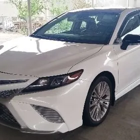 Toyota Camry 2020