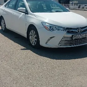 Toyota Camry 2017