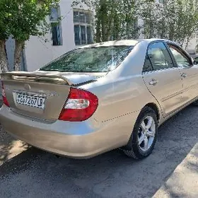 Toyota Camry 2004