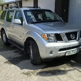Nissan Pathfinder 2005