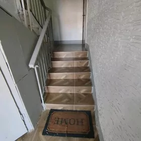 30 мкр 3/1 этаж 2 ком