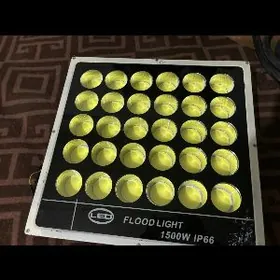 projektor прожектор