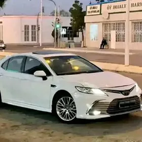 Toyota Camry 2023