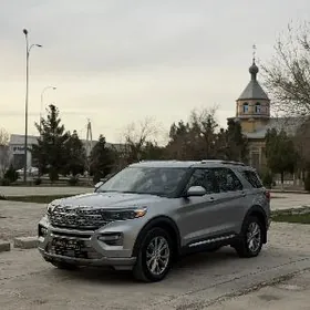 Ford Explorer 2022