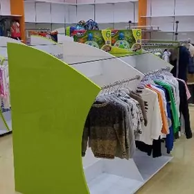 полка витрина для магазинов