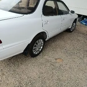 Toyota Camry 1992