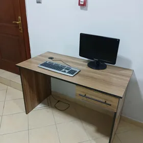 stol/ kompyuter stol