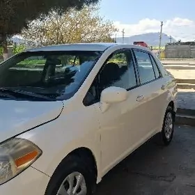 Nissan Versa 2010