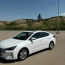 Hyundai Elantra 2020