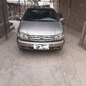 Toyota Sienna 1999