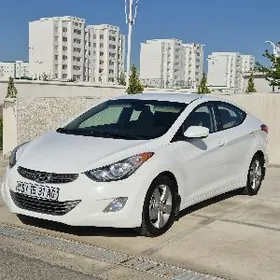 Hyundai Elantra 2012