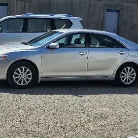 Toyota Camry 2011