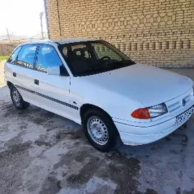 Opel Antara 1992