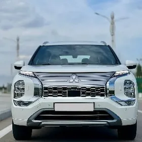 Mitsubishi Outlander 2025