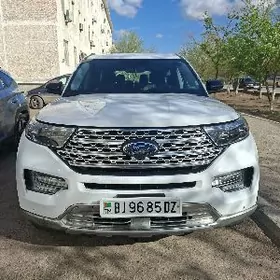 Ford Explorer 2022