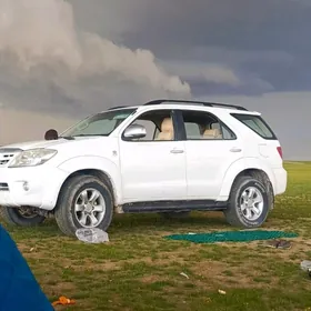 Toyota Fortuner 2006