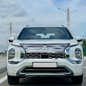 Mitsubishi Outlander 2025