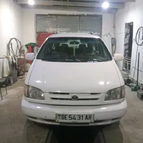 Toyota Sienna 2000