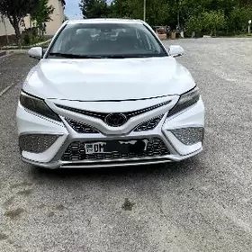Toyota Camry 2020