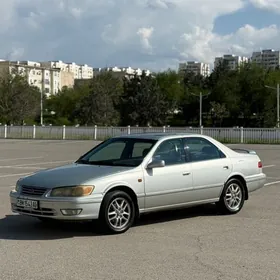 Toyota Camry 2001