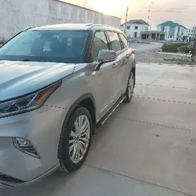 Toyota Highlander 2021