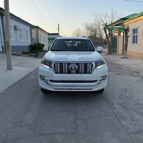 Toyota Land Cruiser Prado 2021