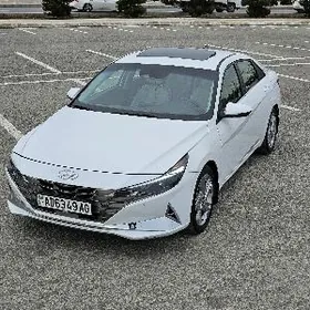 Hyundai Elantra 2021